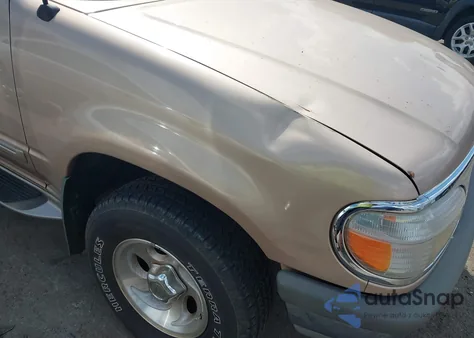 1996 Ford Explorer z USA, uszkodzony, nr VIN 1FMDU34X7TUB27531